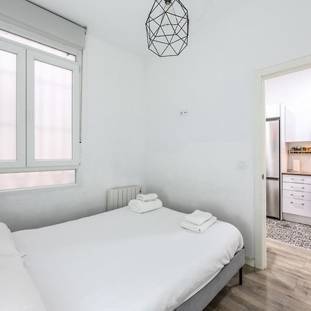 Unique Flat La Latina * Billiard & Darts Apartment Madrid Exterior photo