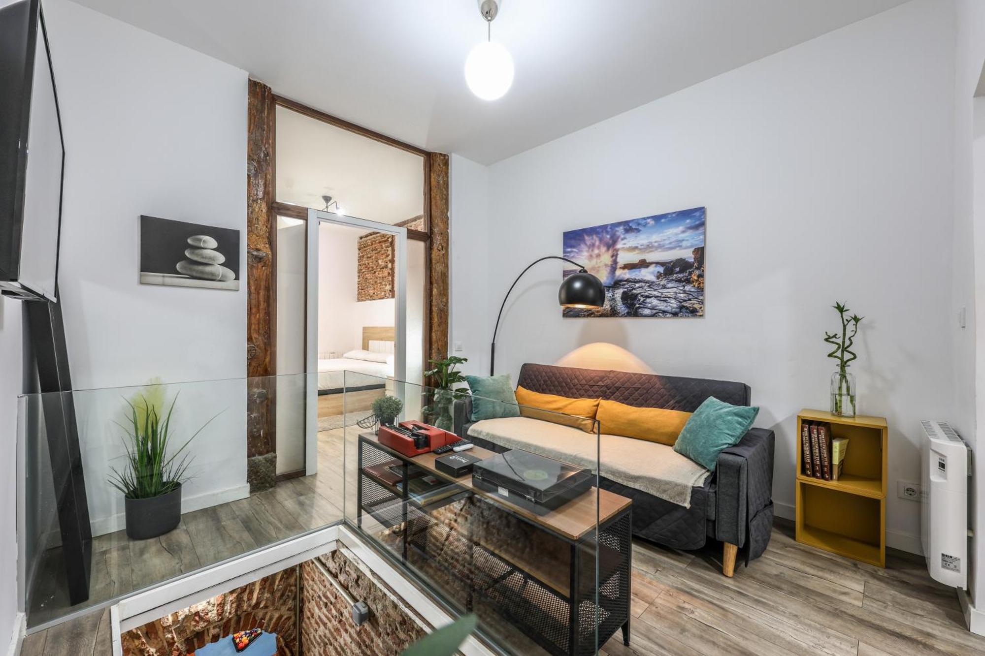 Unique Flat La Latina * Billiard & Darts Apartment Madrid Exterior photo
