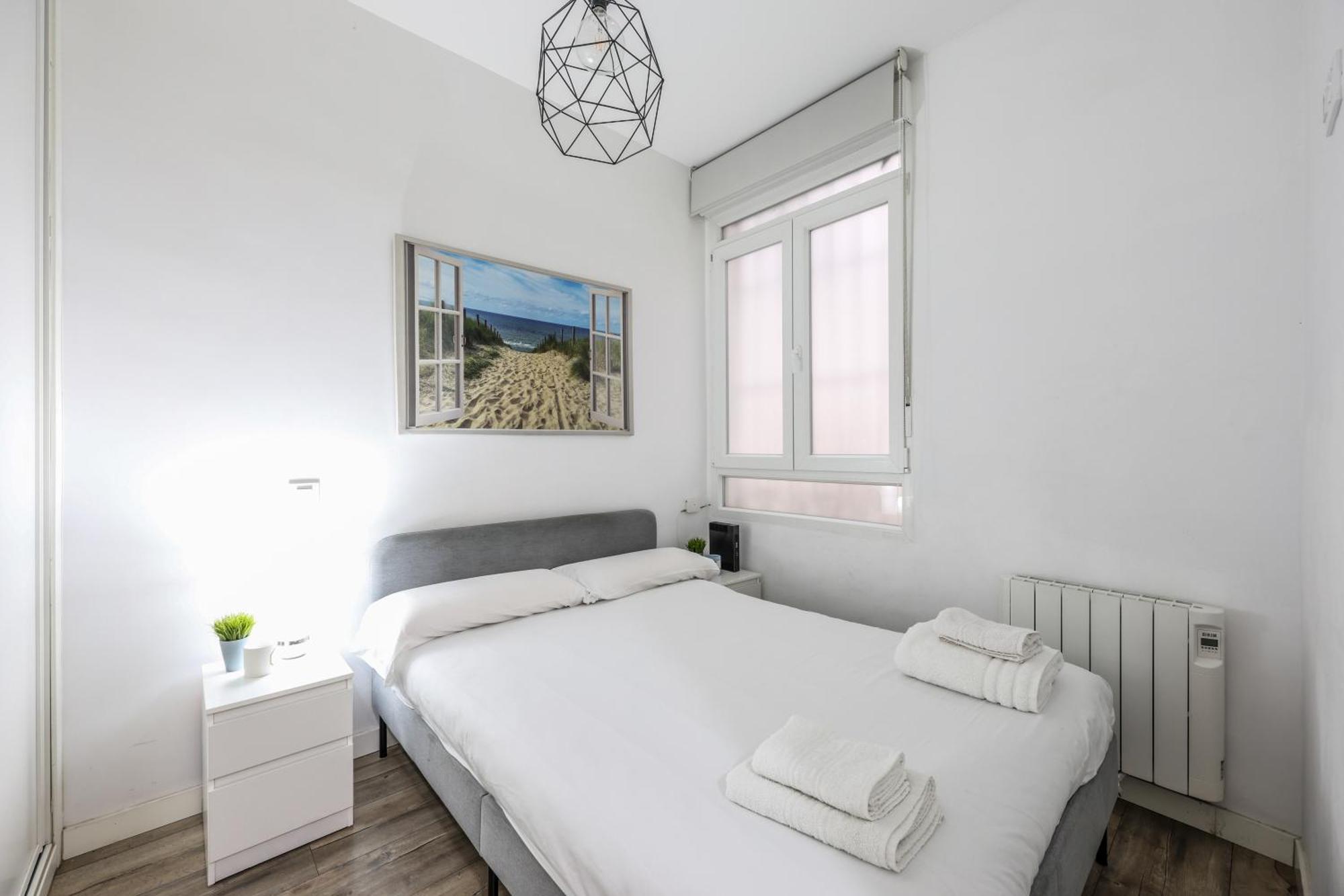 Unique Flat La Latina * Billiard & Darts Apartment Madrid Exterior photo