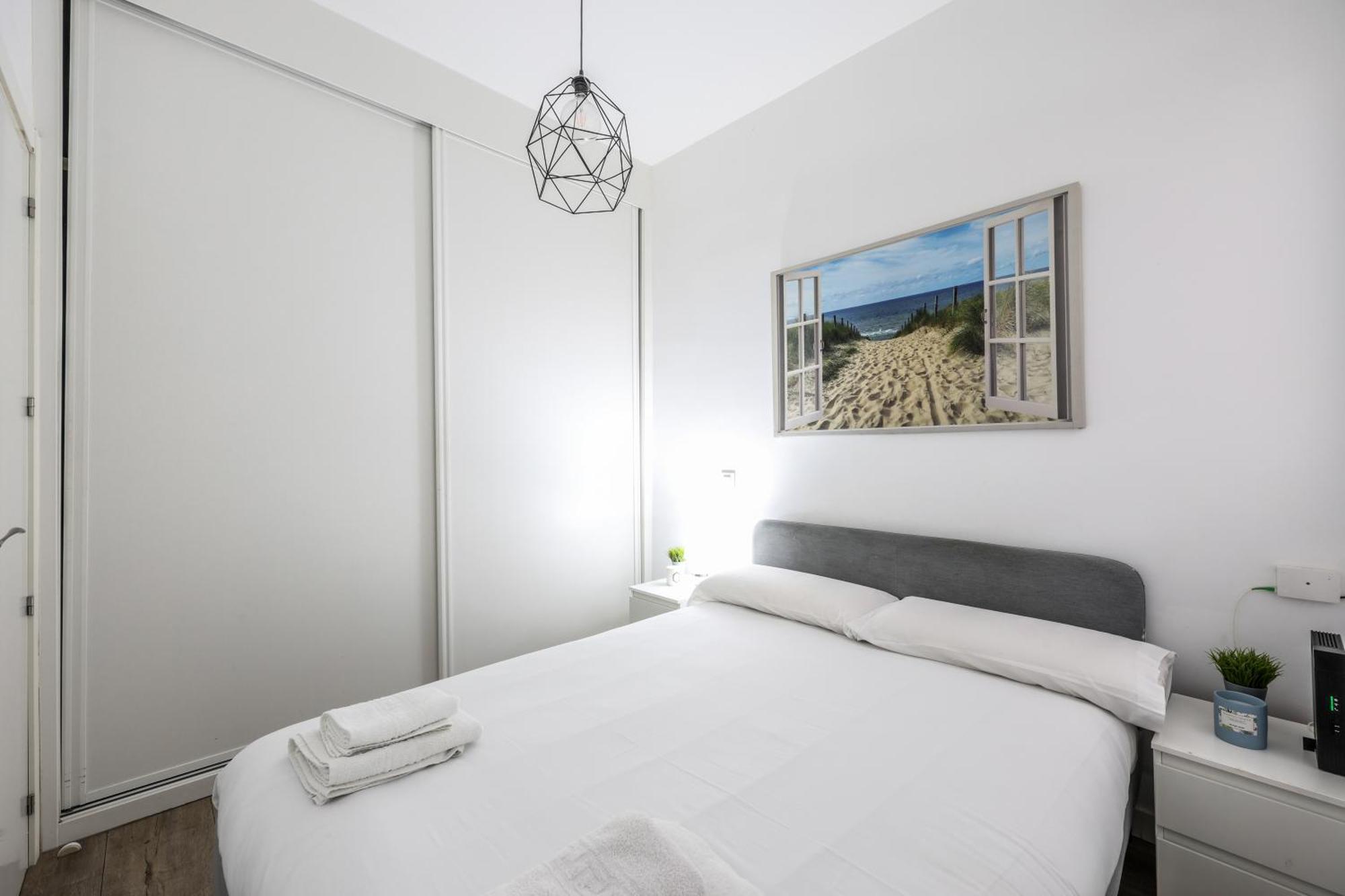 Unique Flat La Latina * Billiard & Darts Apartment Madrid Exterior photo