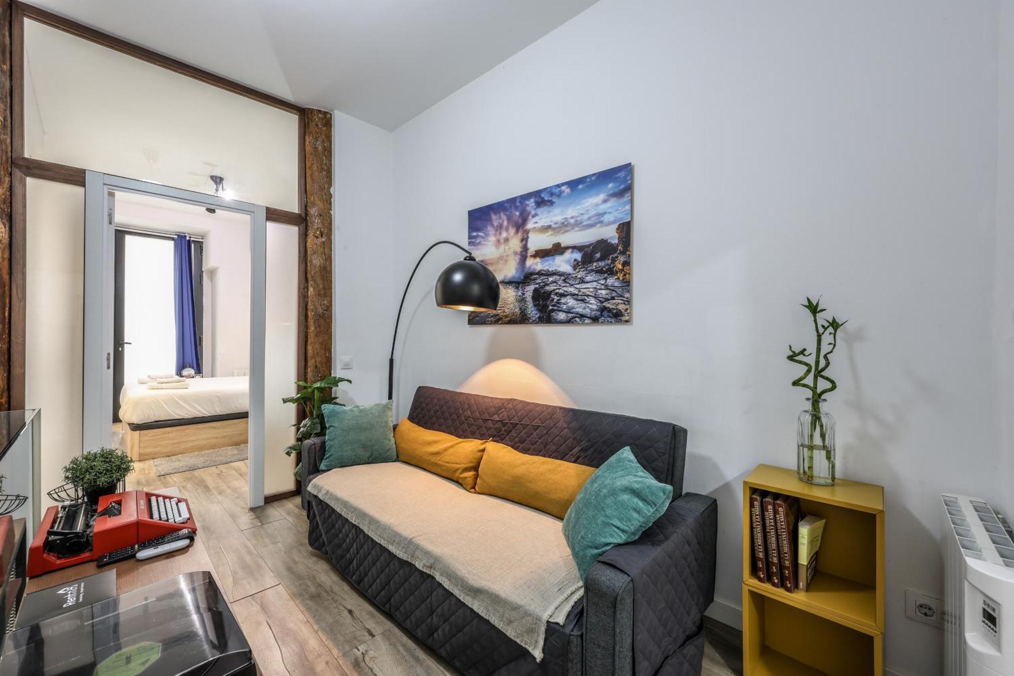 Unique Flat La Latina * Billiard & Darts Apartment Madrid Exterior photo